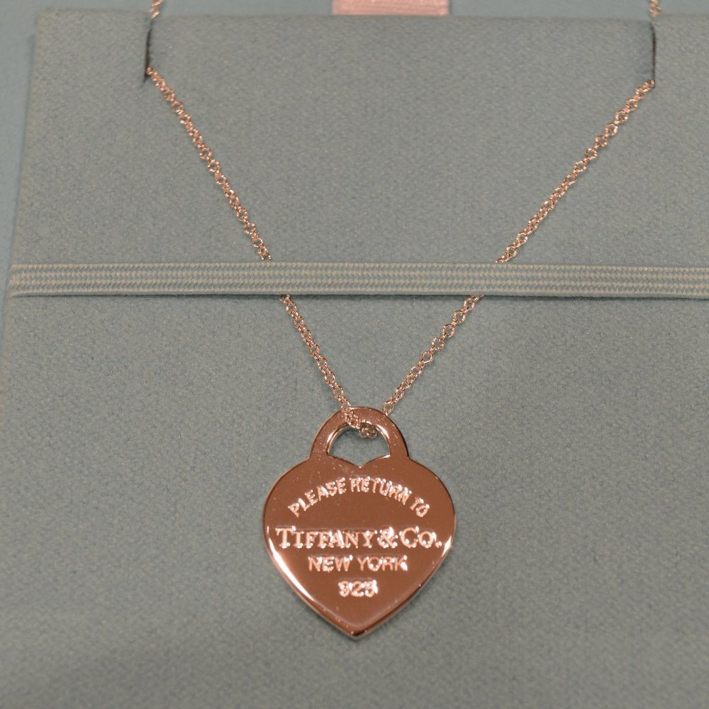 Tiffany & Co Sterling Silver Heart Tag Pendent Necklace
